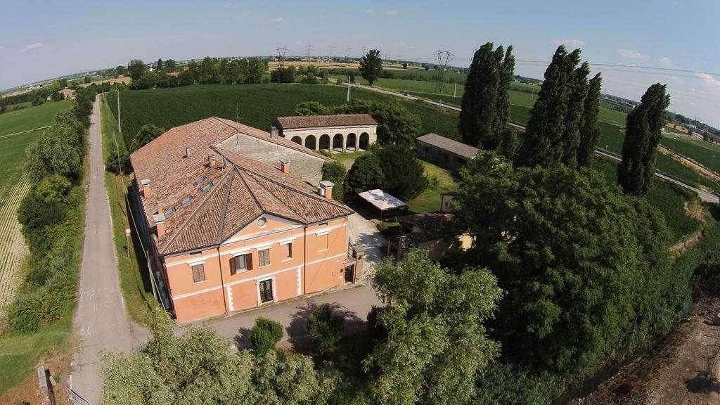 Ostiglia Agriturismo Corte Ponte Dei Tedeschiゲストハウス エクステリア 写真
