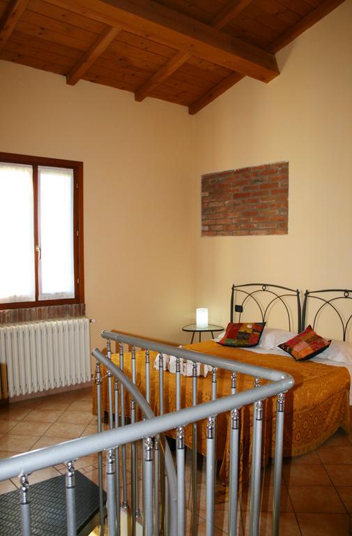 Ostiglia Agriturismo Corte Ponte Dei Tedeschiゲストハウス 部屋 写真