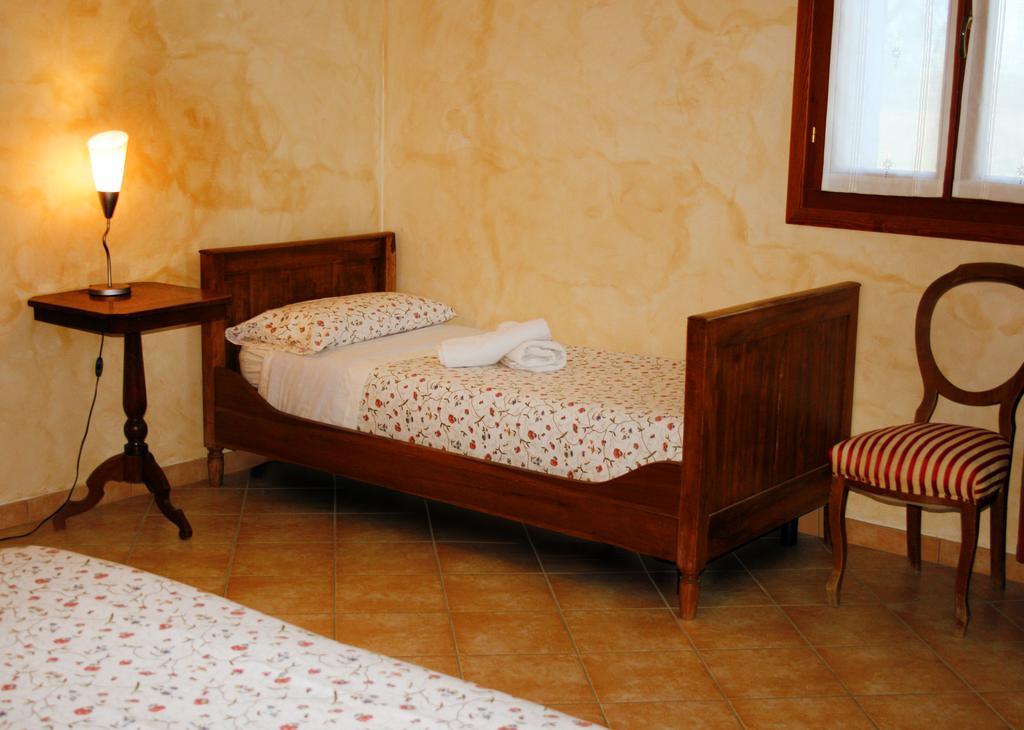 Ostiglia Agriturismo Corte Ponte Dei Tedeschiゲストハウス 部屋 写真